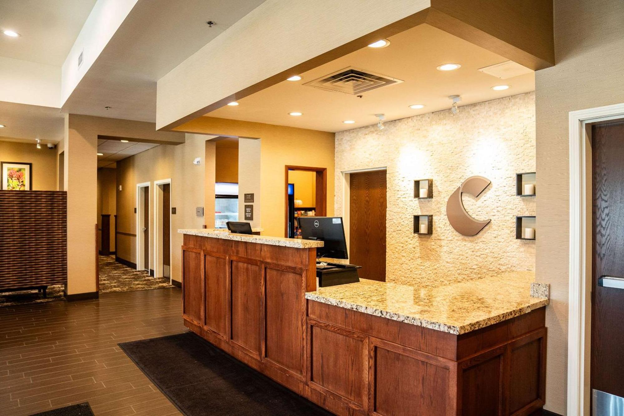 Comfort Suites University Brookings Exterior foto